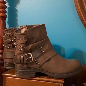 Nordstrom 10 Comfort/ Walking Short Boots Moto